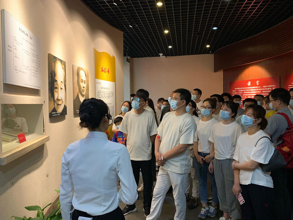 8-华中区域组织全体员工赴长沙开慧镇开展党史学习教育。.jpg